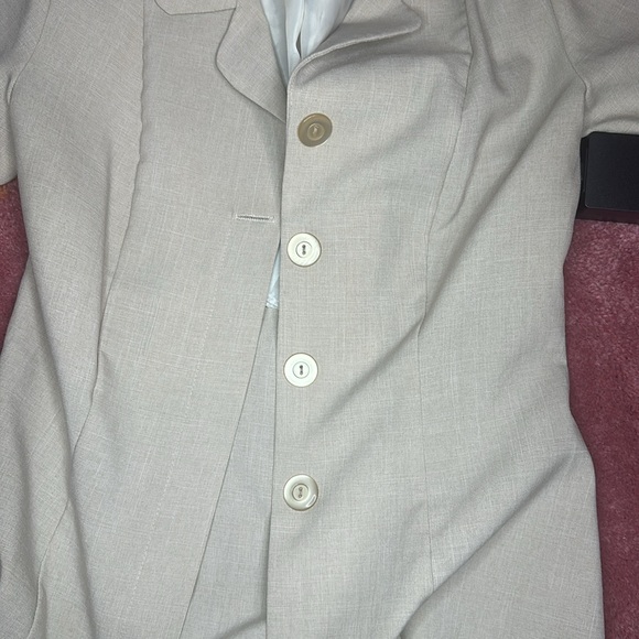 Elegant Beige Women's Pantsuit - Picture 6 of 8